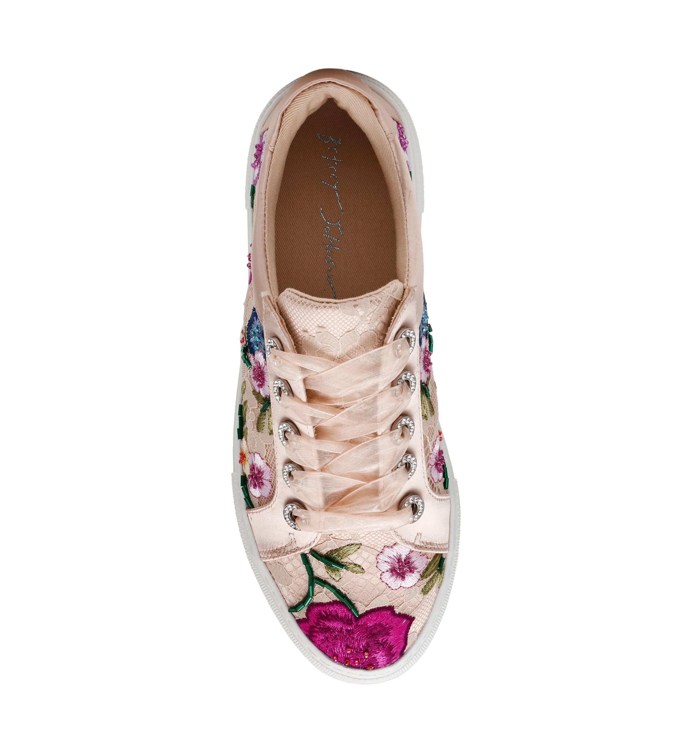 Jayla Sneakers