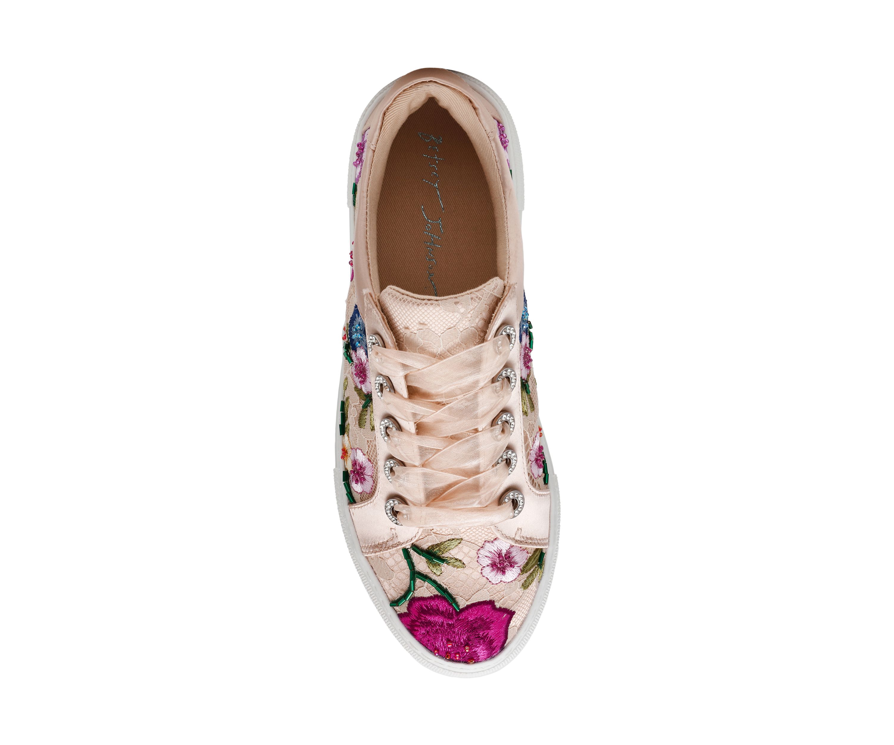Jayla Sneakers