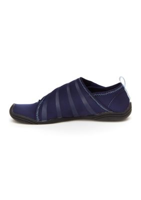 Belk best sale water shoes