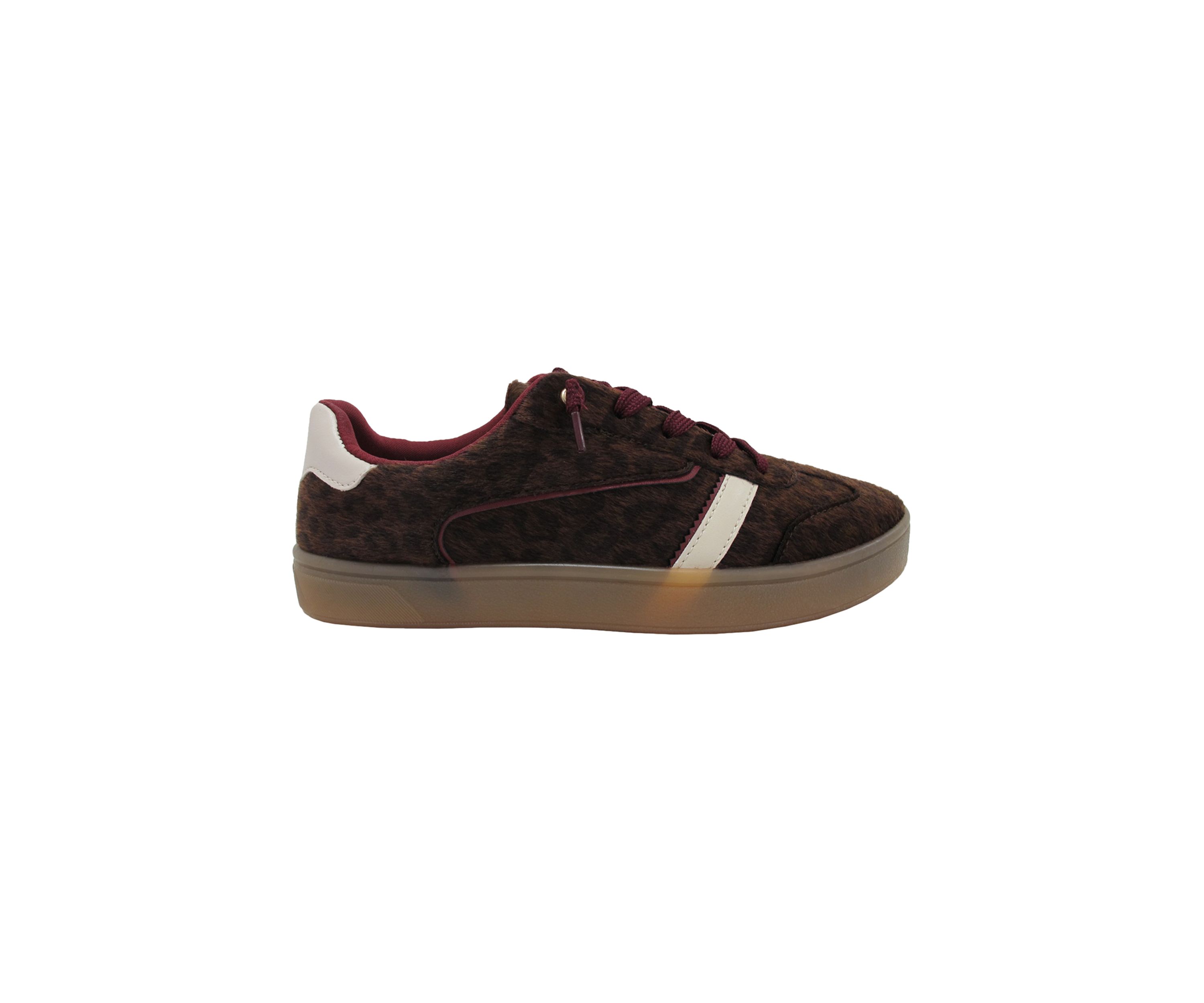 Traveler Sneakers