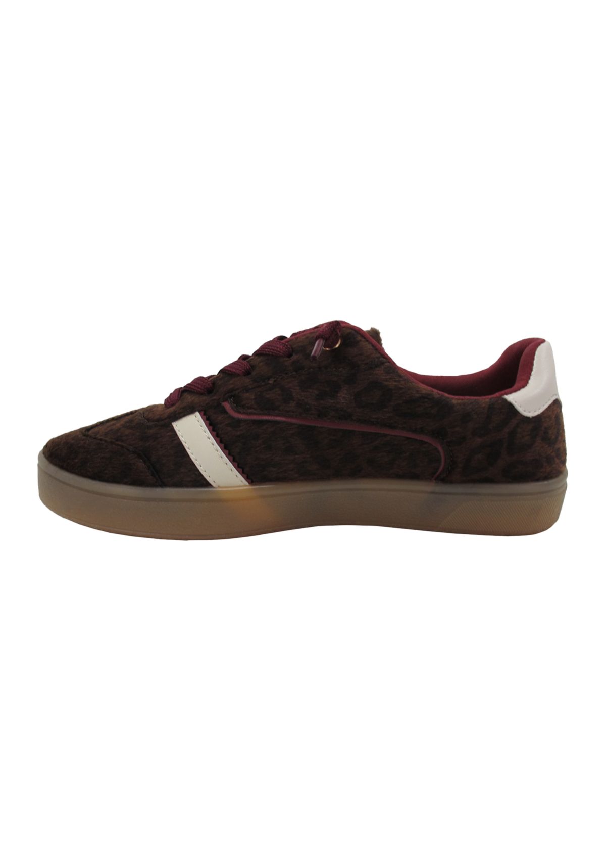 Traveler Sneakers