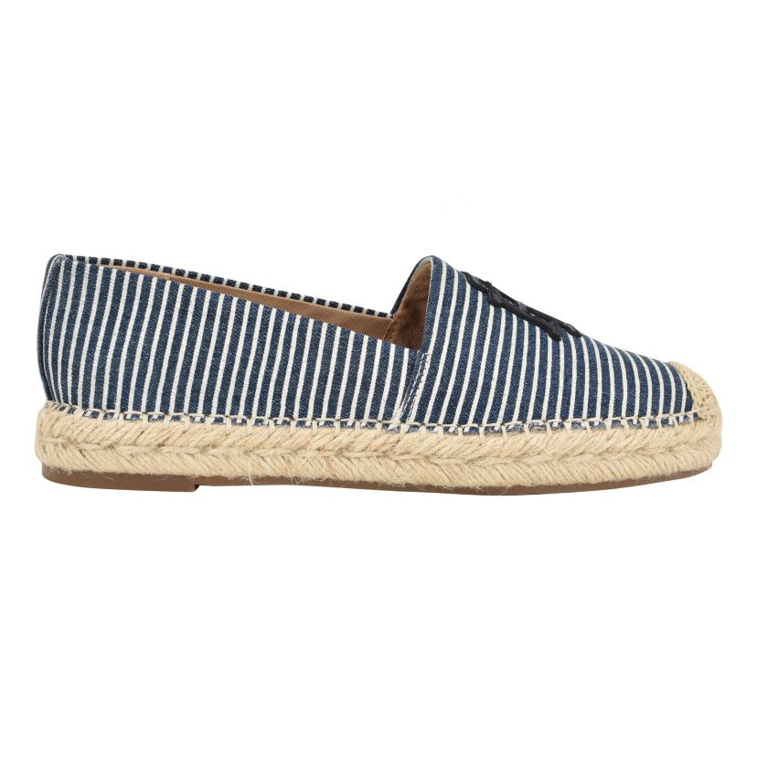 Peanni Flat Espadrille Closed Toe Shoes