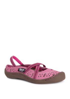 muk luks flats