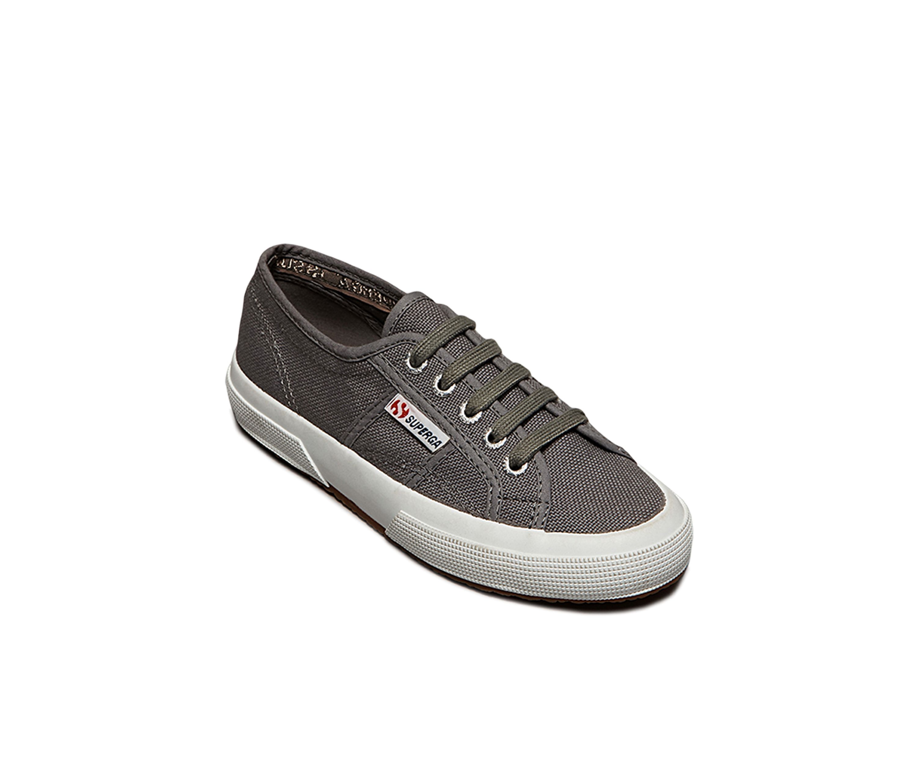 2750 Classic Sneakers