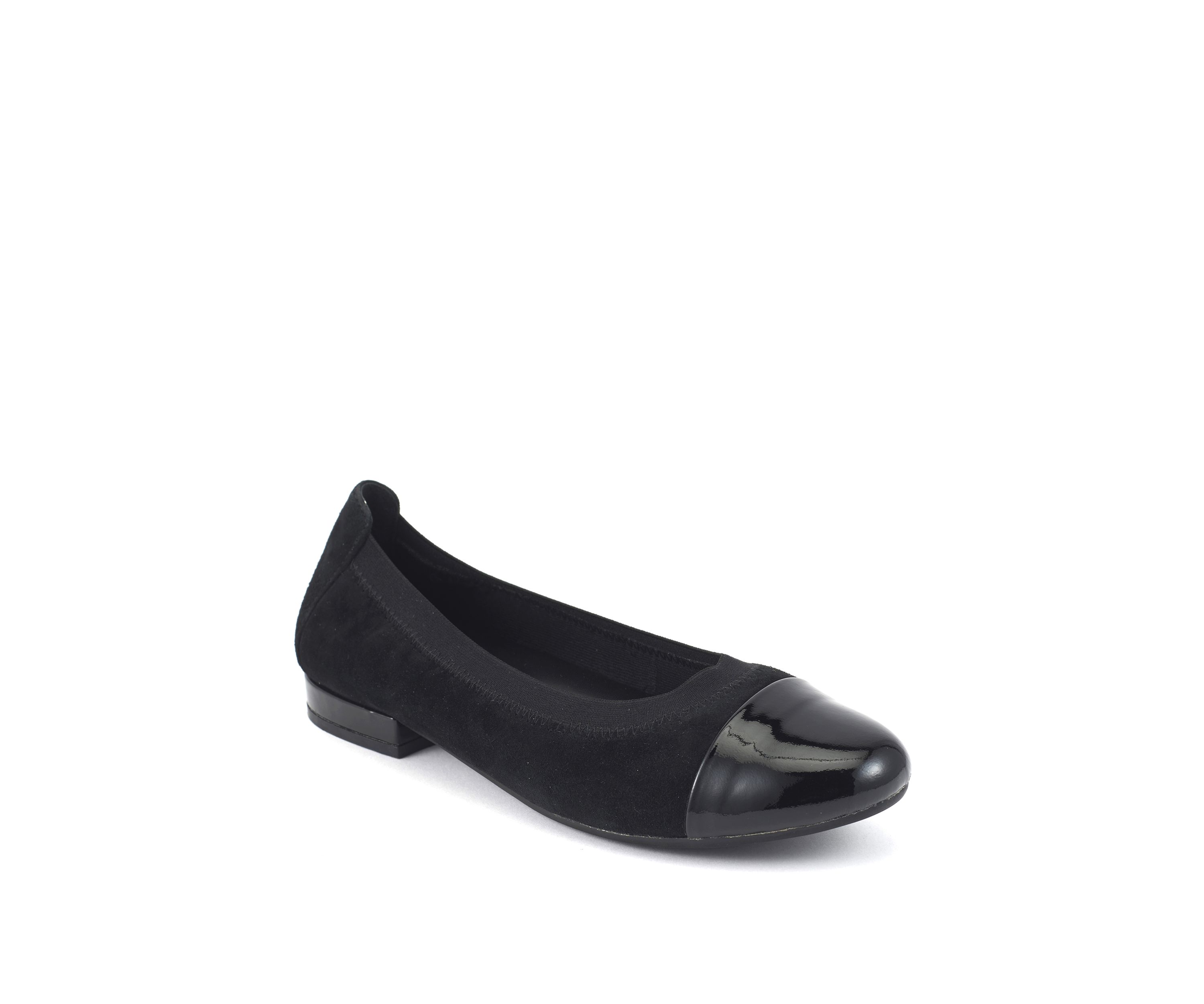 Nicole Flats