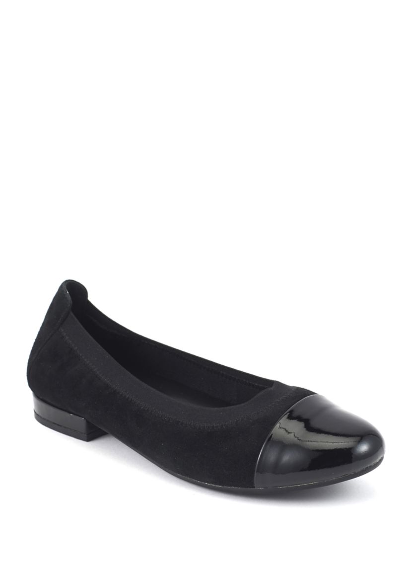 Nicole Flats