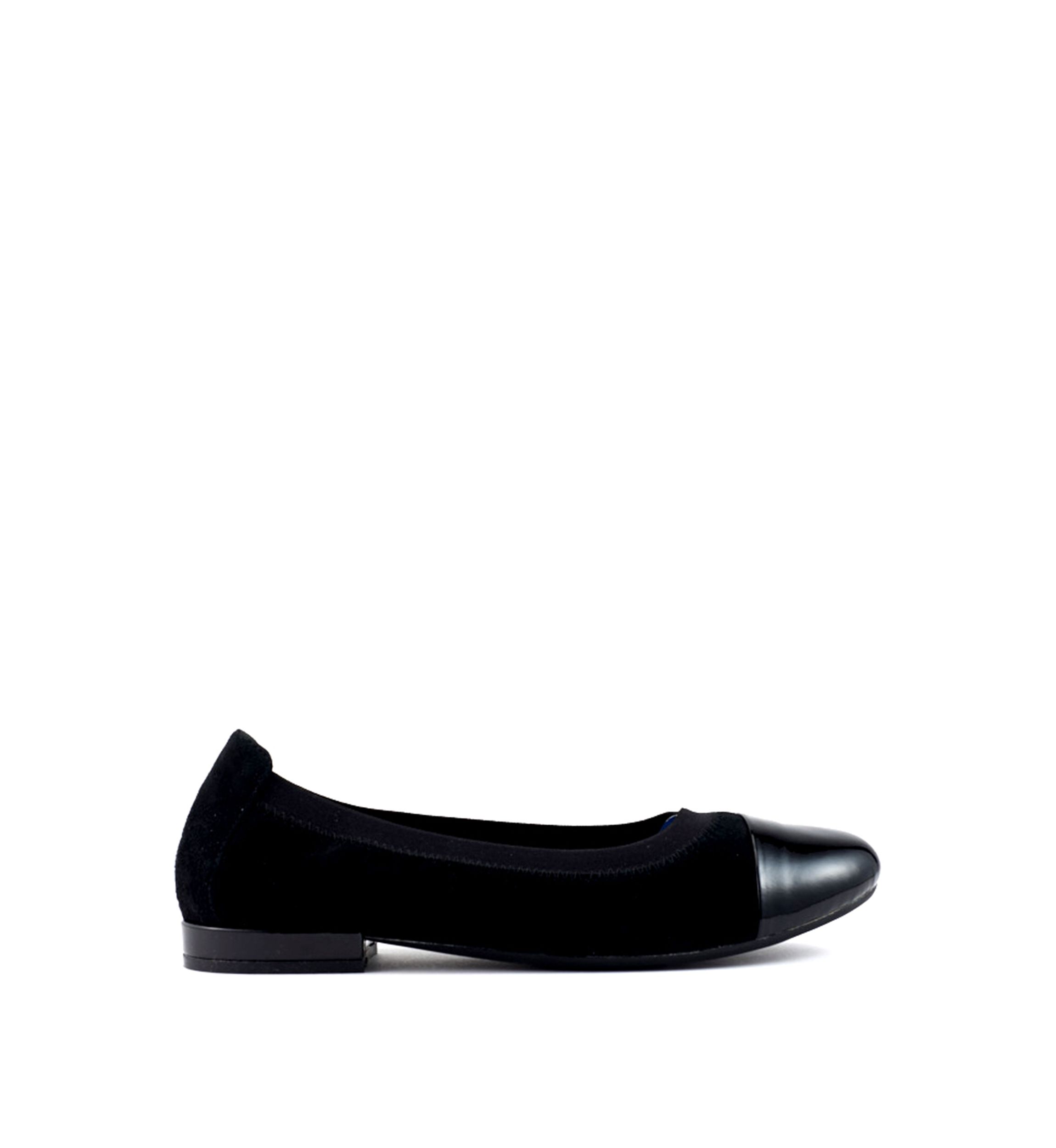 Nicole Flats
