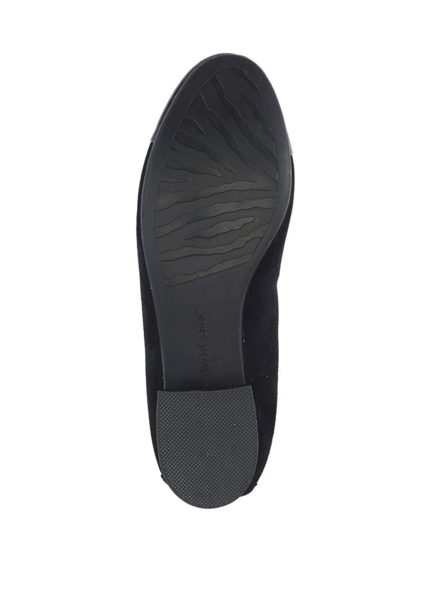 Nicole Flats