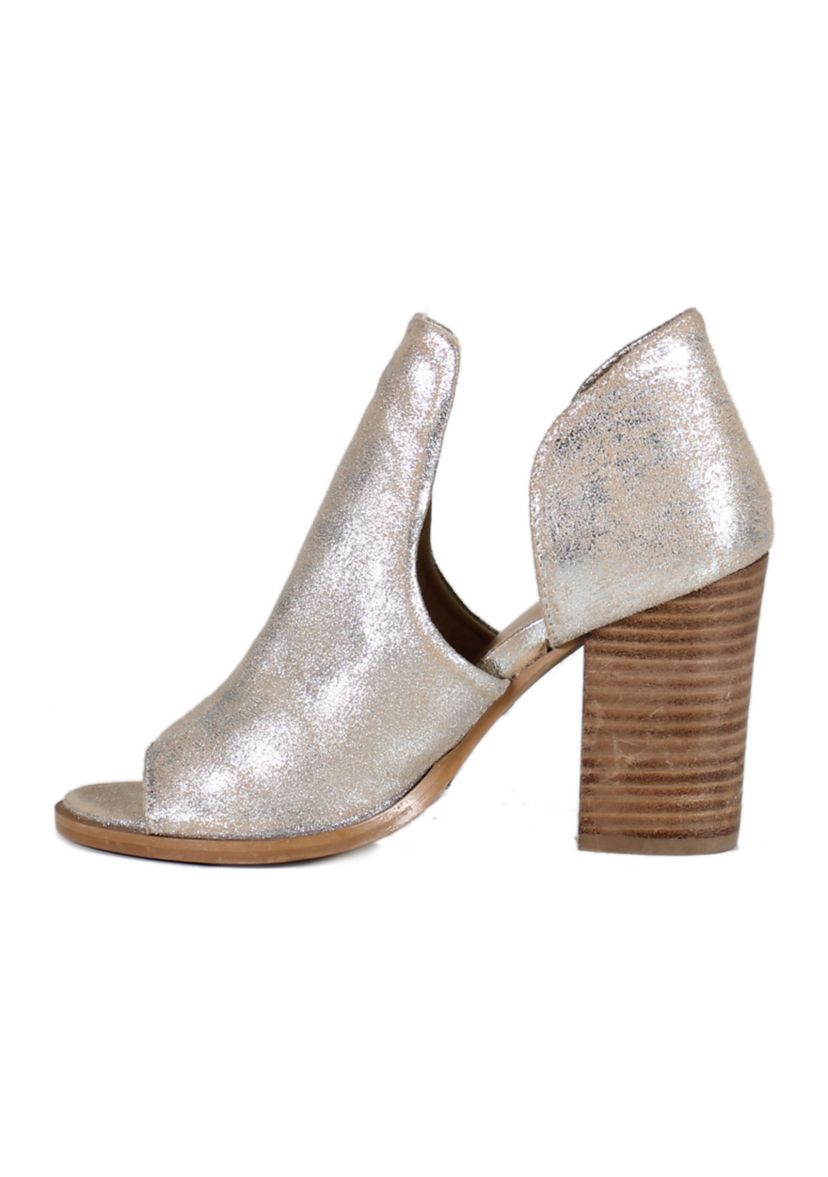 Idol Eyes Sandals