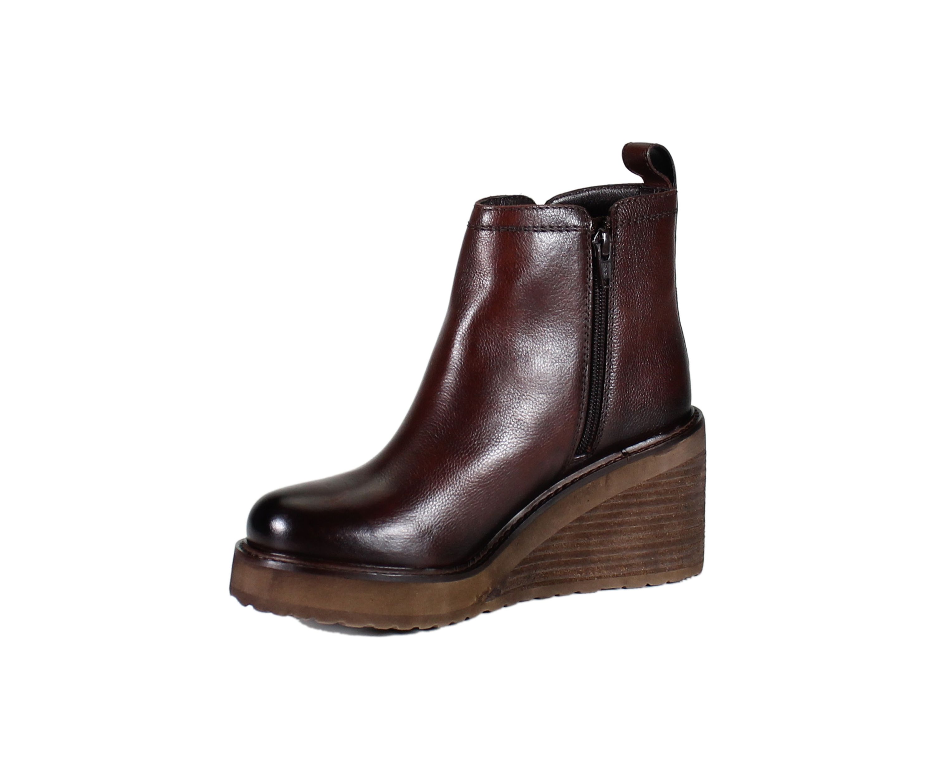 Circle It Wedge Booties