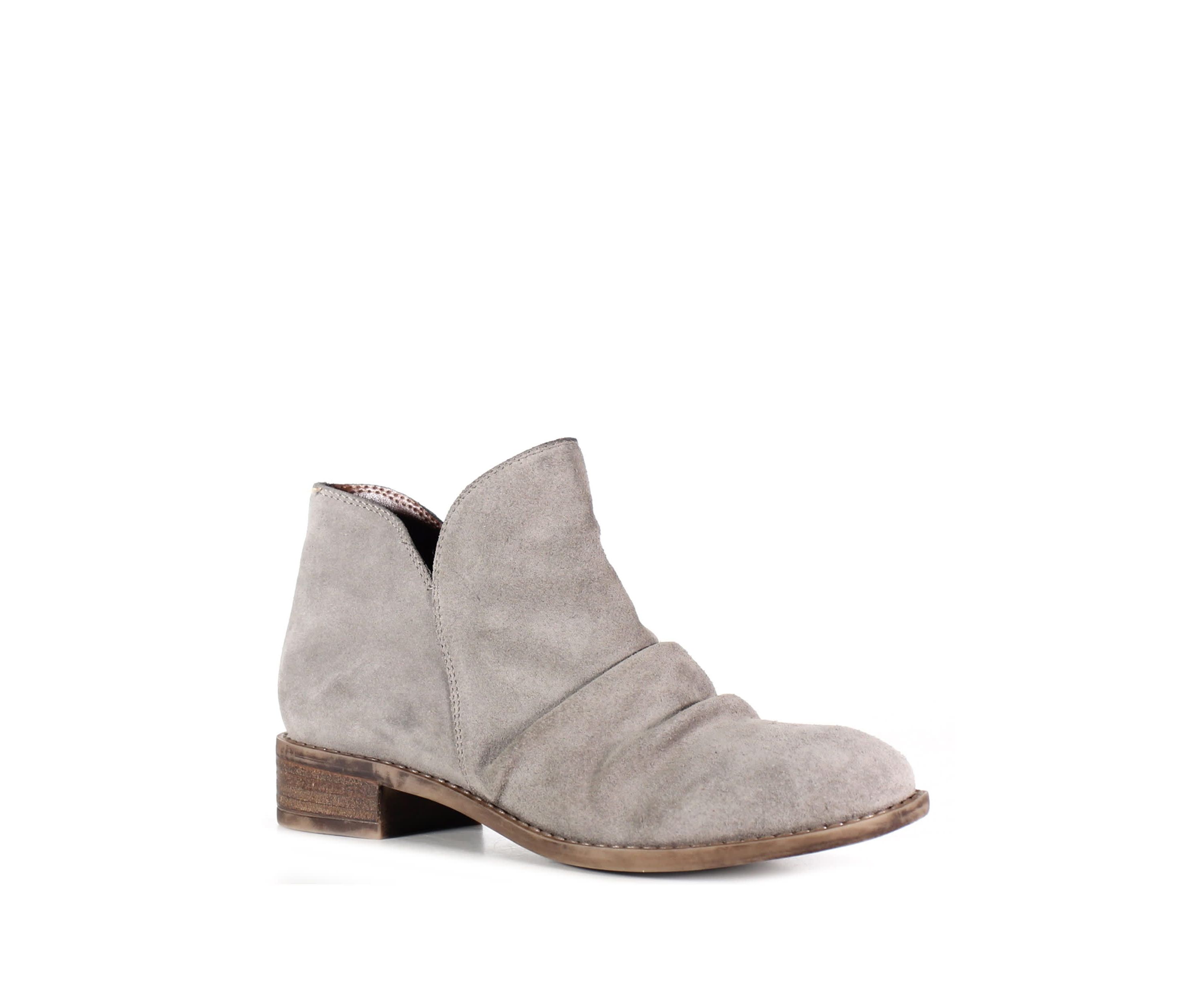 Rose Mera Genuine Suede Ruched Short Booties