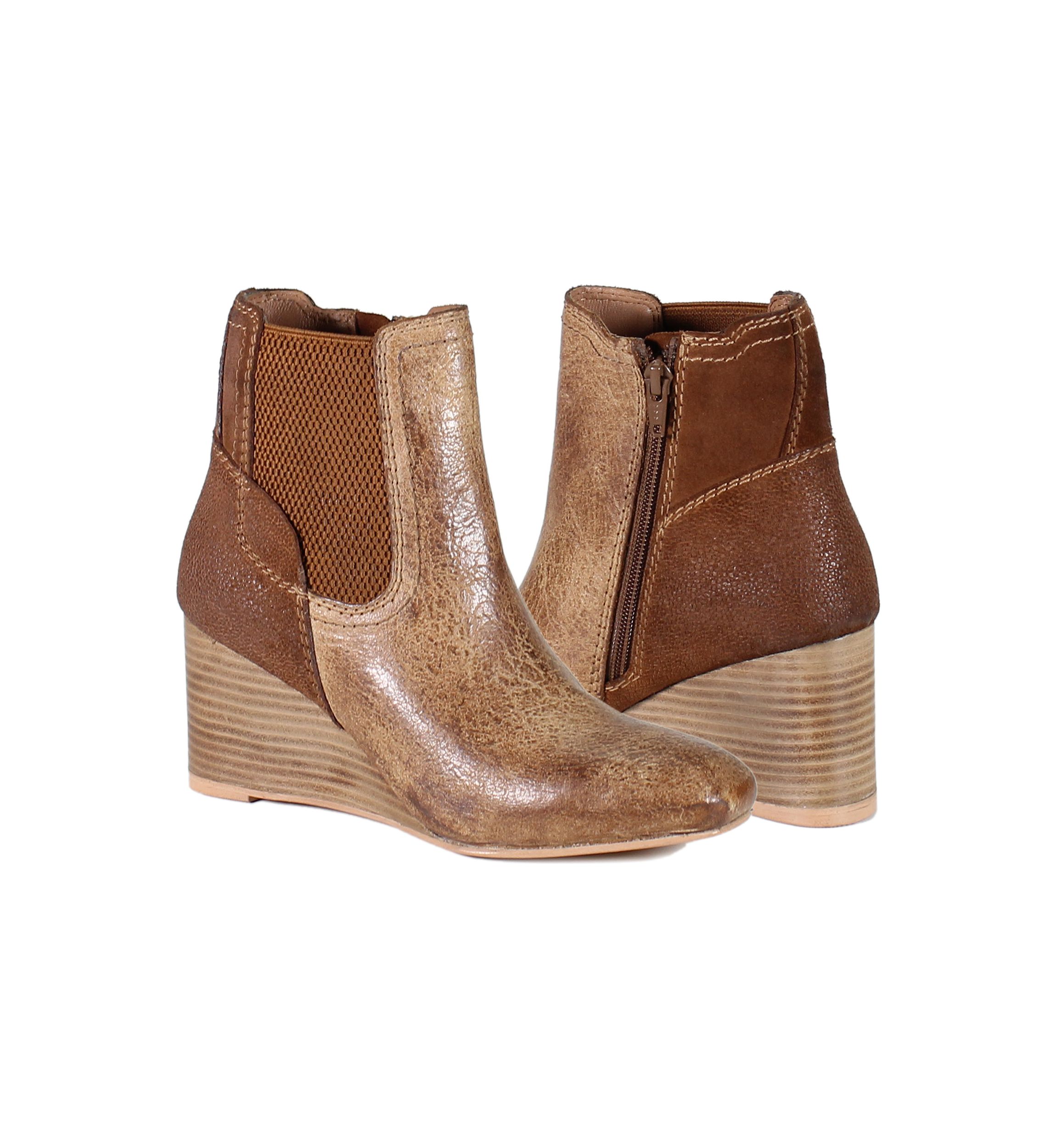Des Peres Chelsea  Wedge Booties