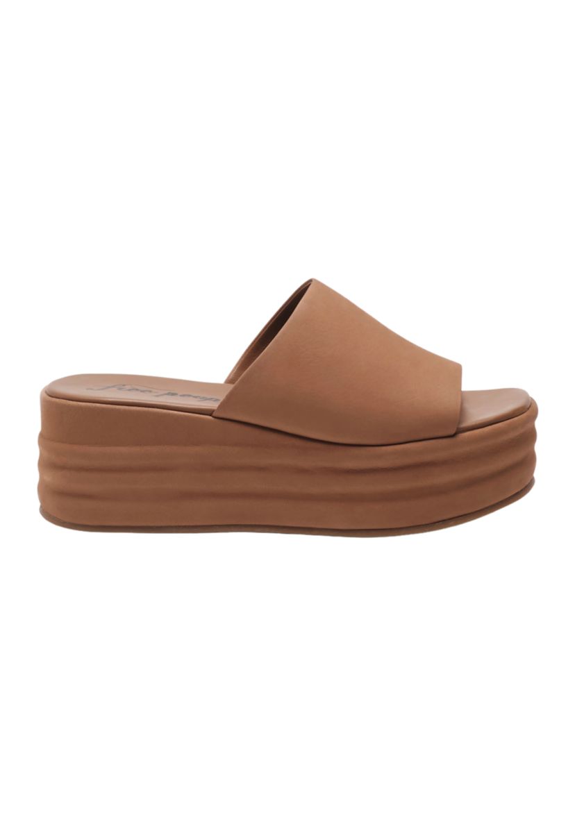 Harbor Flatform  Sandals