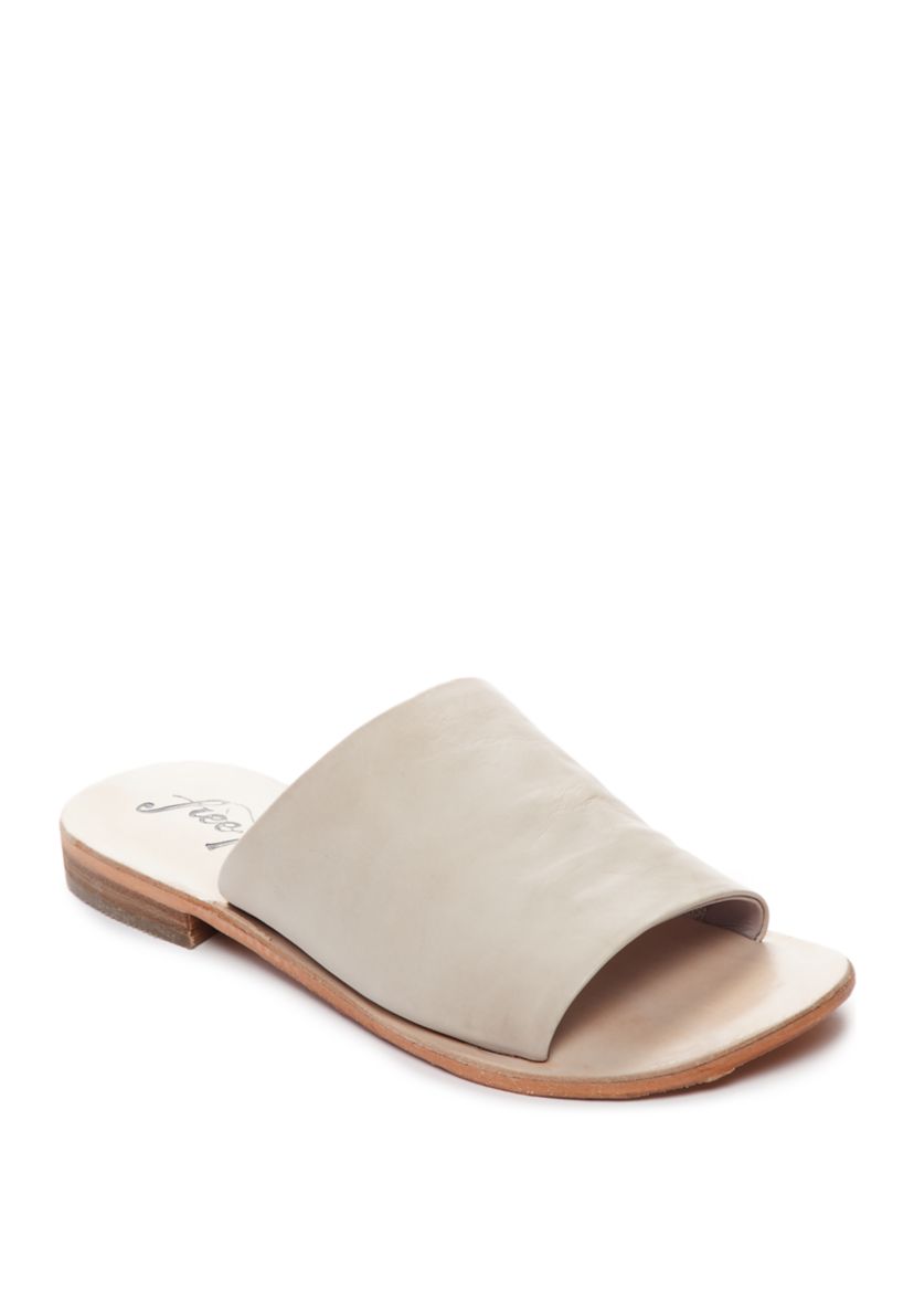 Vicente Slide Sandals