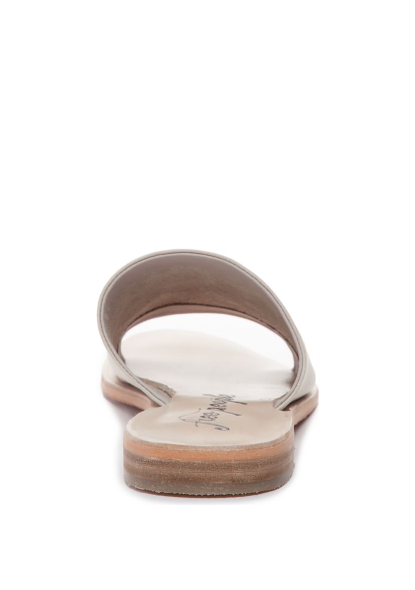 Vicente Slide Sandals