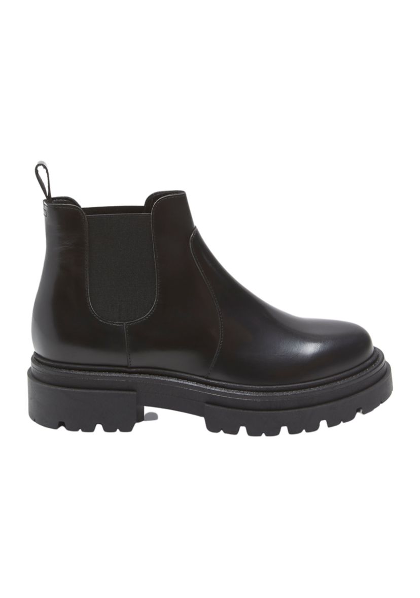 Lola Lug Sole Chelsea Boots