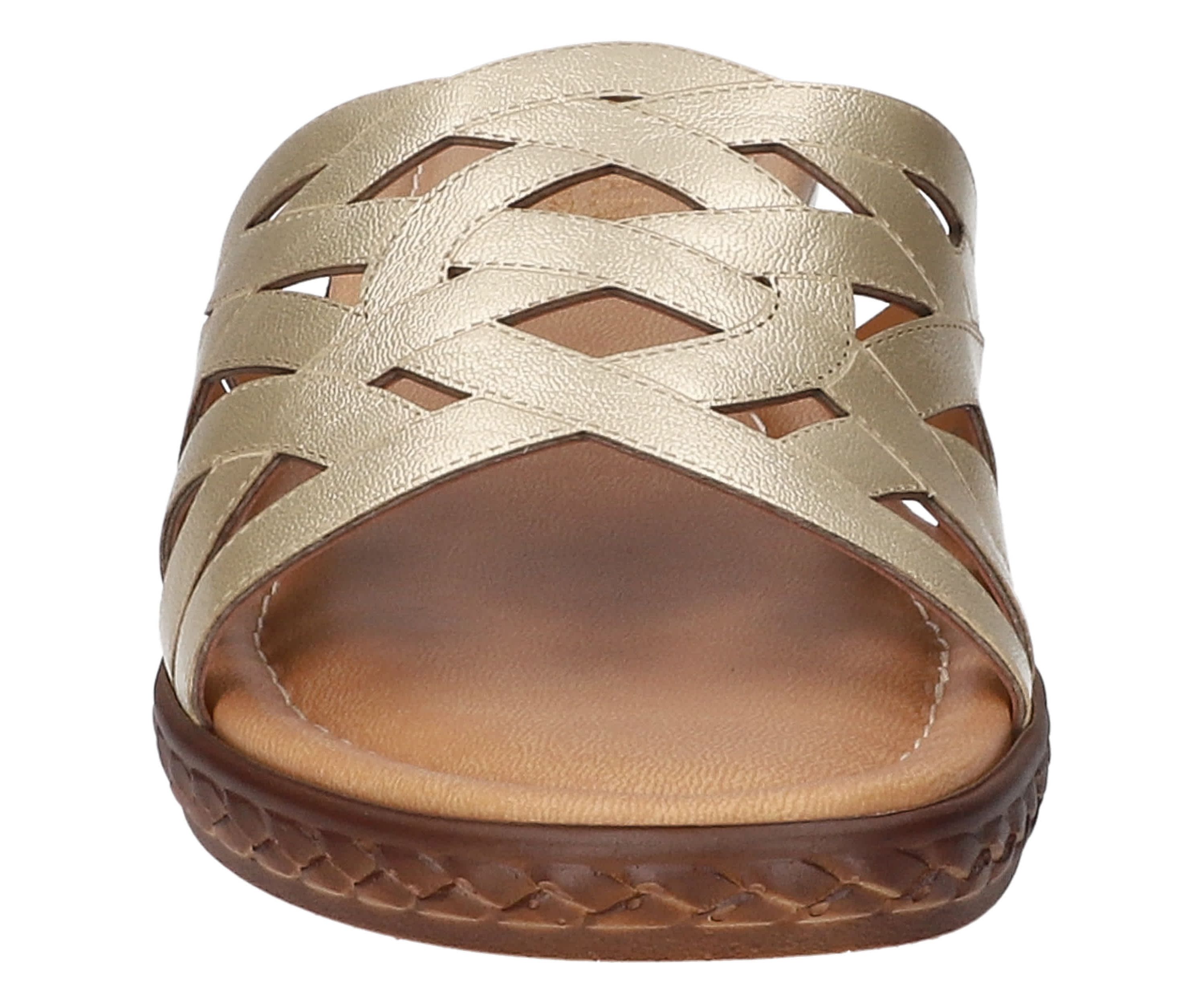 Edda Wedge Sandals