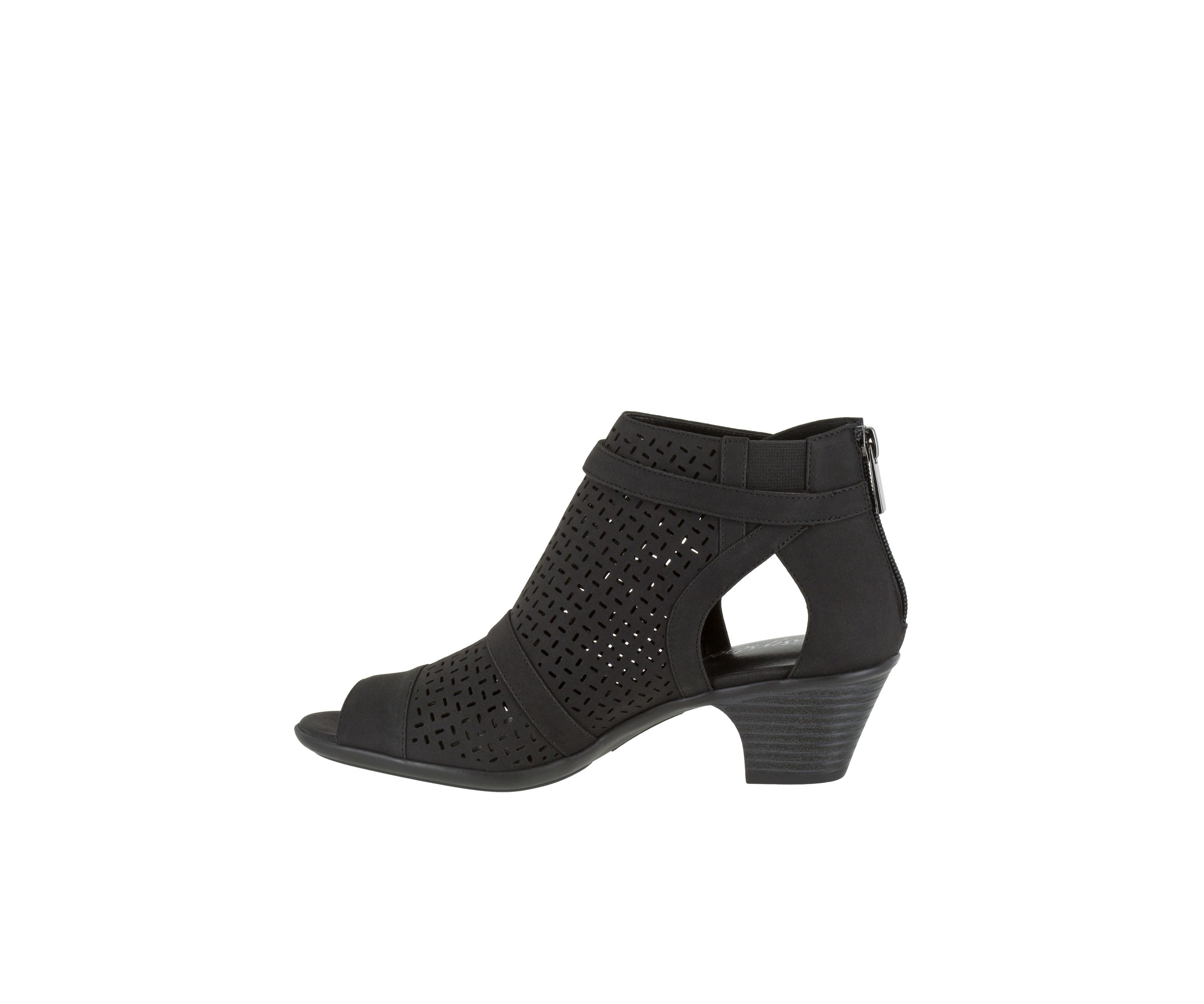 Carrigan Sandals