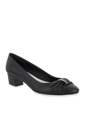 Eloise Pump