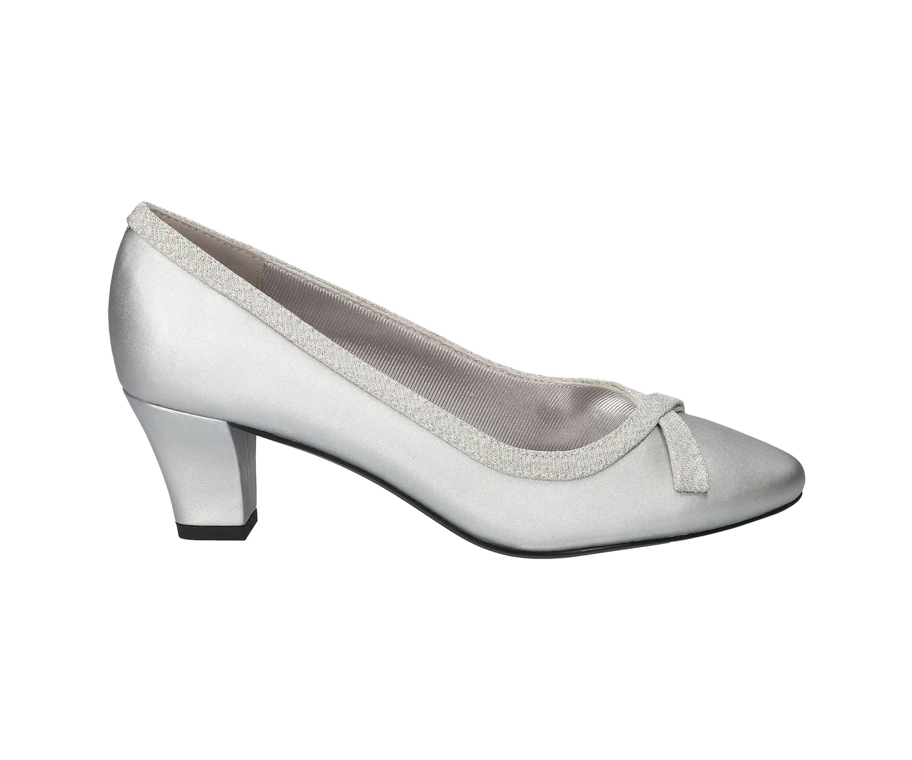 Kata Pumps