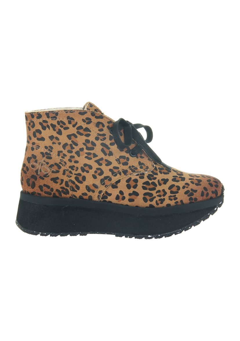 Wander Sneaker Boots