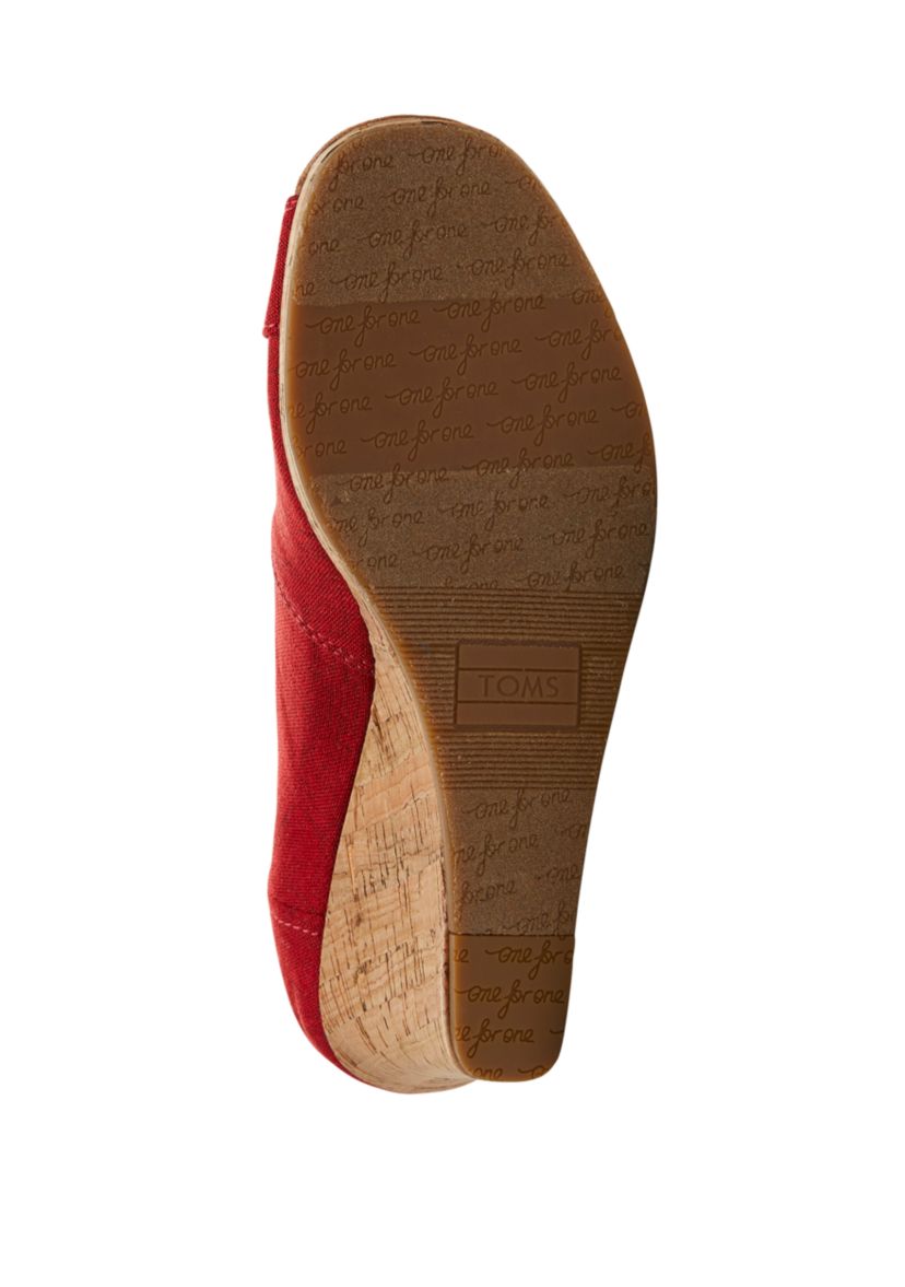 Red Crosshatch Classic Wedge Sandals