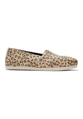 toms slip on flats