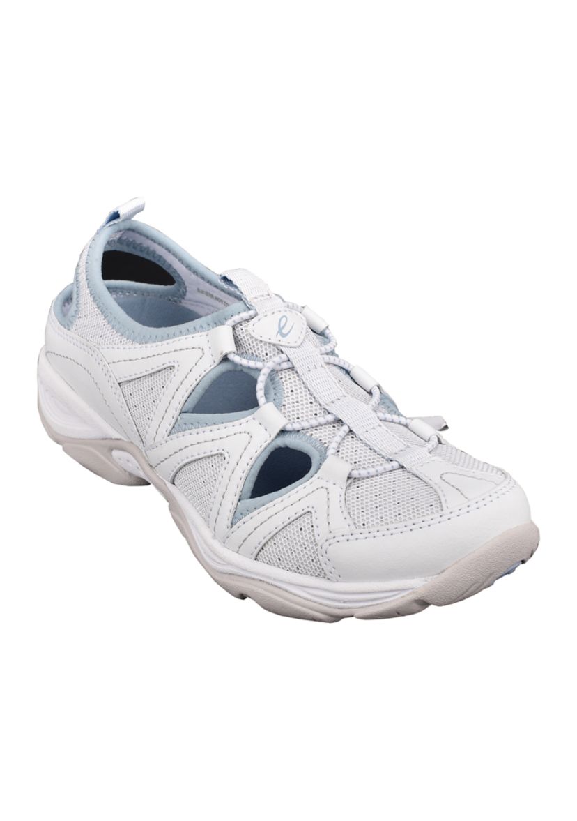 Earthen Walking Shoes