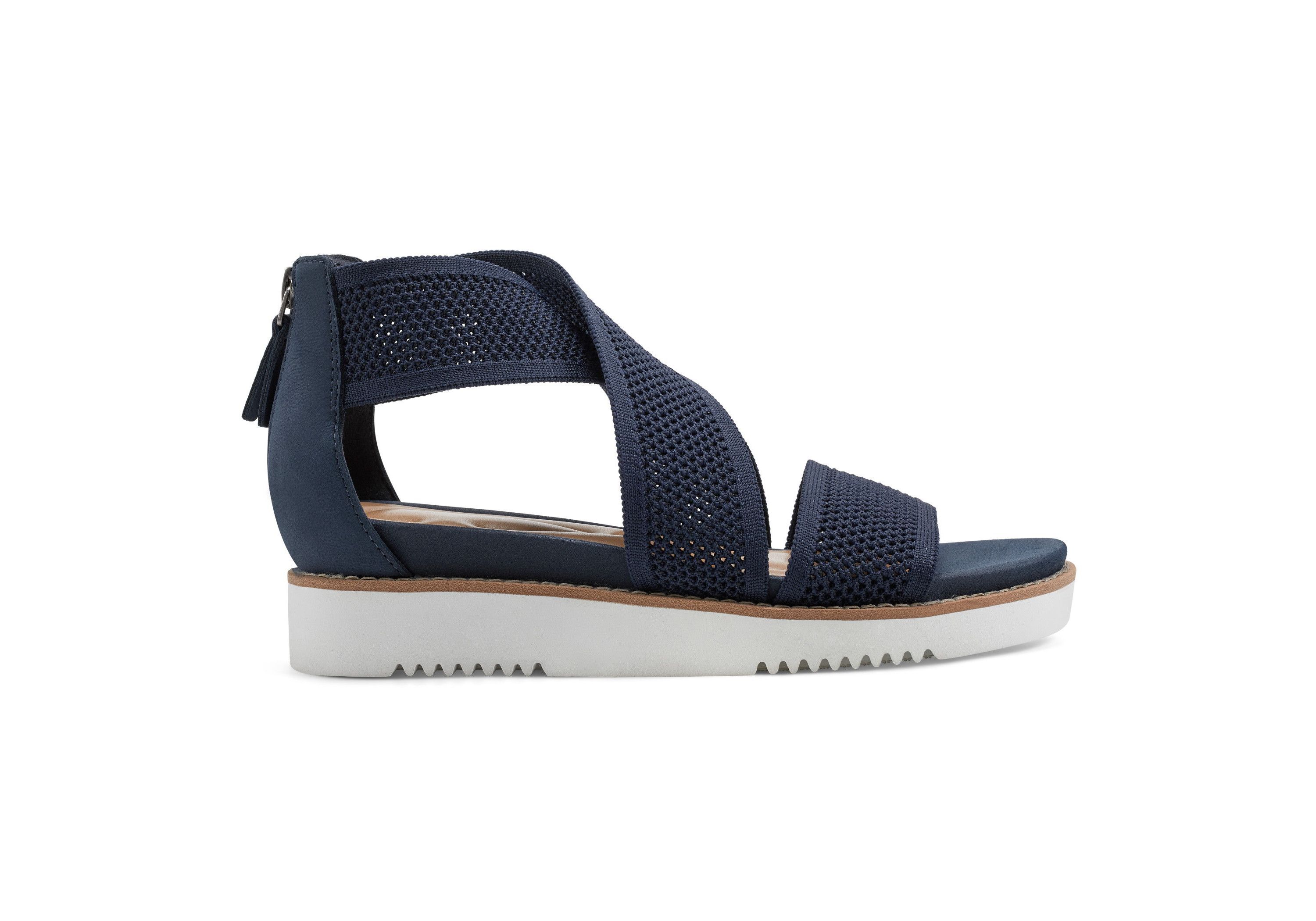 Wander Round Toe Strappy Casual Sandals