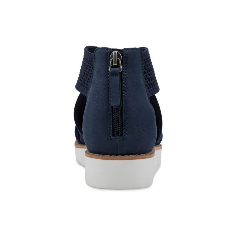 Wander Round Toe Strappy Casual Sandals