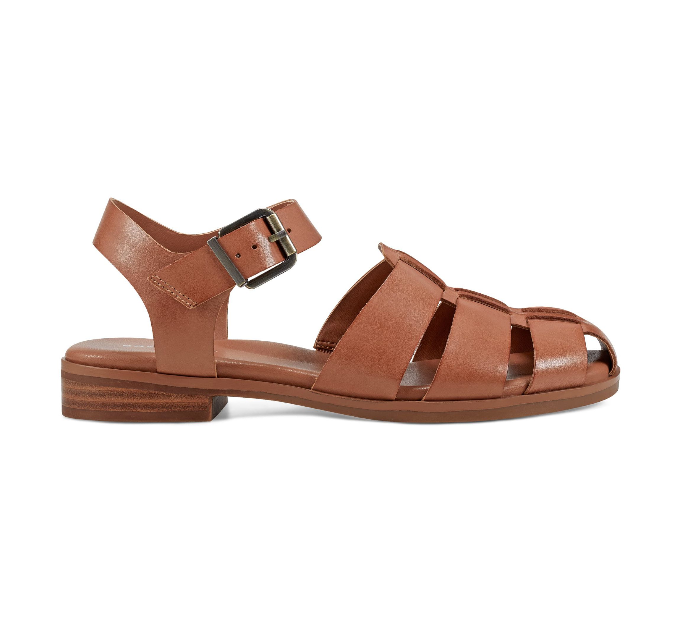 Gretty Round Toe Strappy Flat Sandals