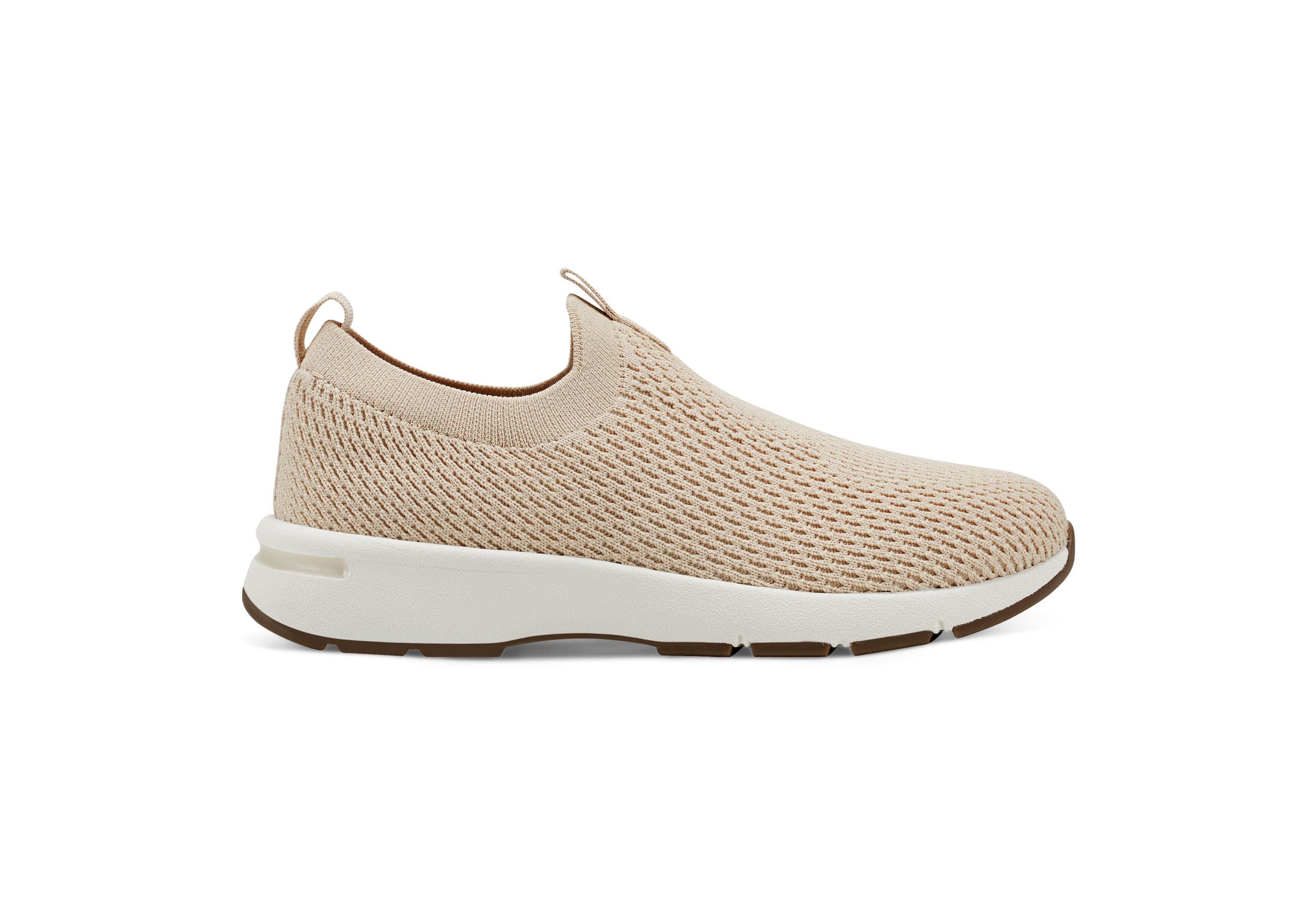 Hoda Slip-on Round Toe Casual Sneakers