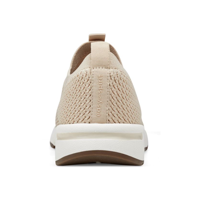 Hoda Slip-on Round Toe Casual Sneakers