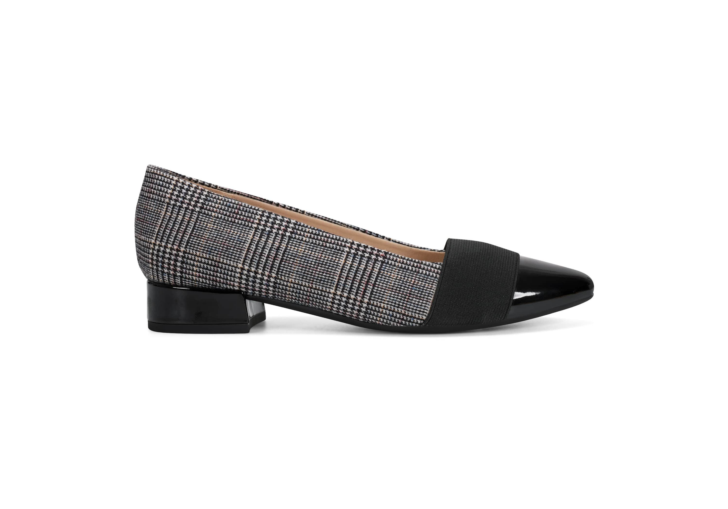 Casta eFlex Pointy Toe Slip-on Dress Pumps