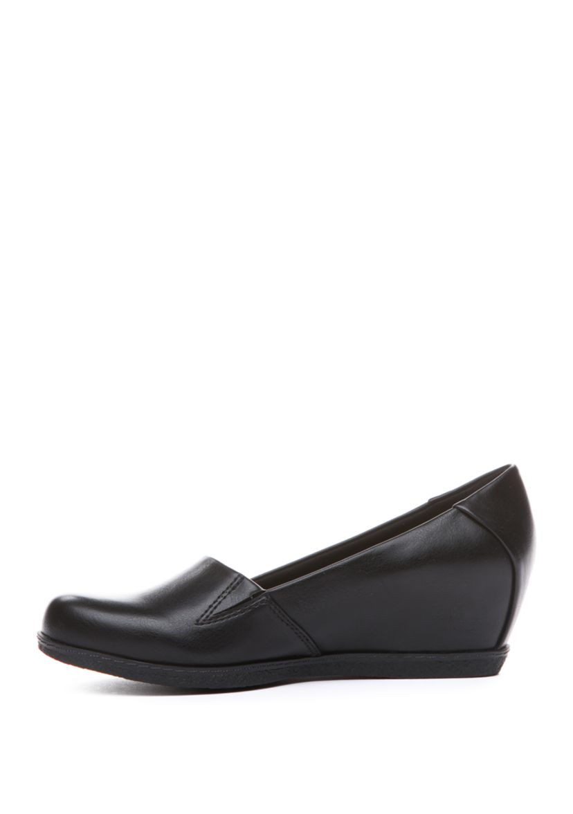 Ucey Slip On Shoes 