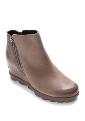sorel joan of arctic zip boot