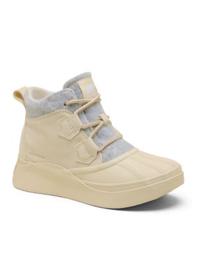 SOREL Women's Out N Aboutâ¢ IV Classic Waterproof Boots, White, 7M