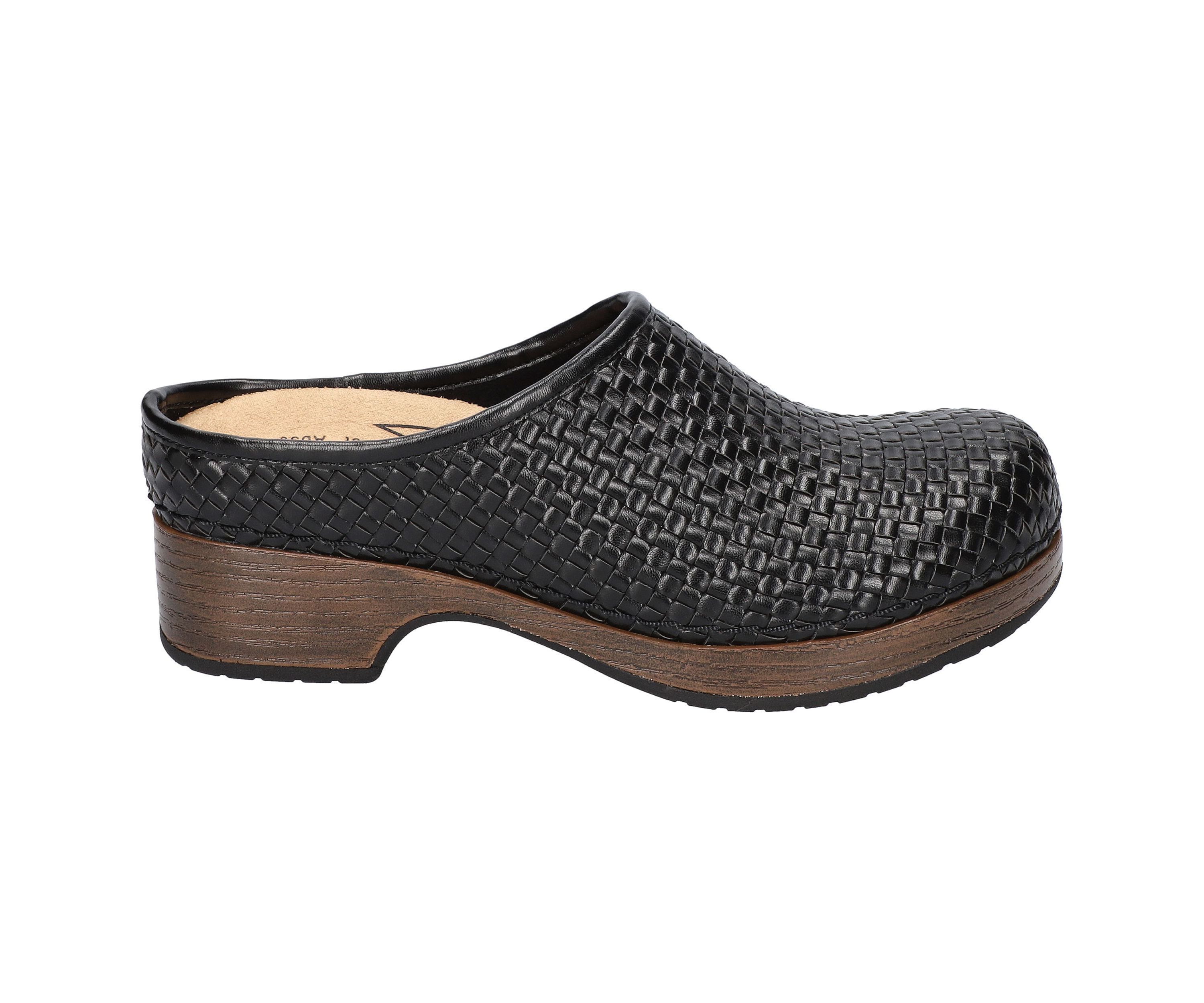 Soliea Slip Resistant Clogs