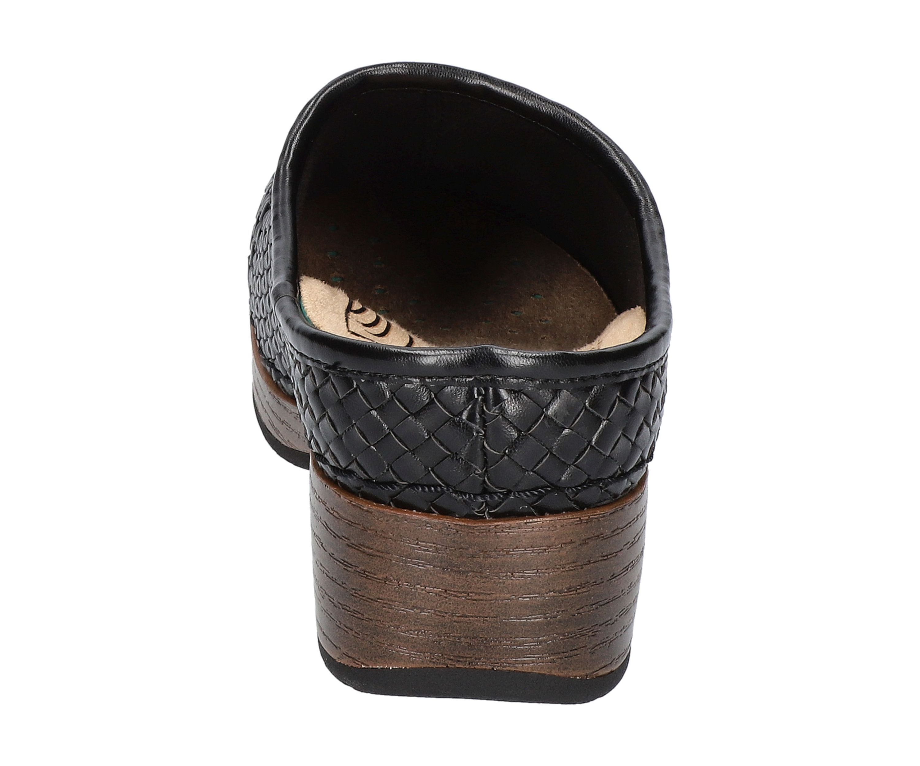 Soliea Slip Resistant Clogs