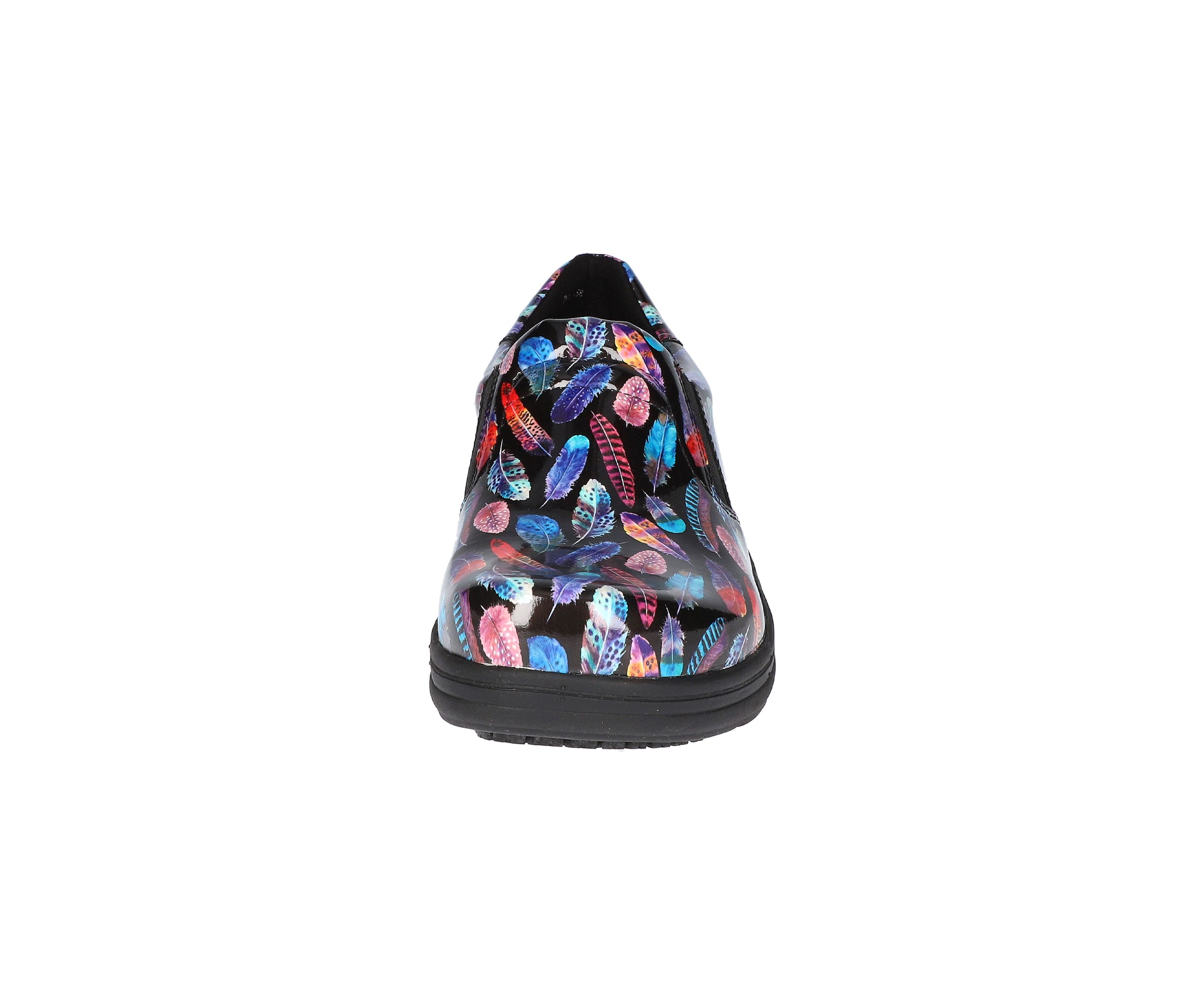 Bind Slip Resistant Clogs