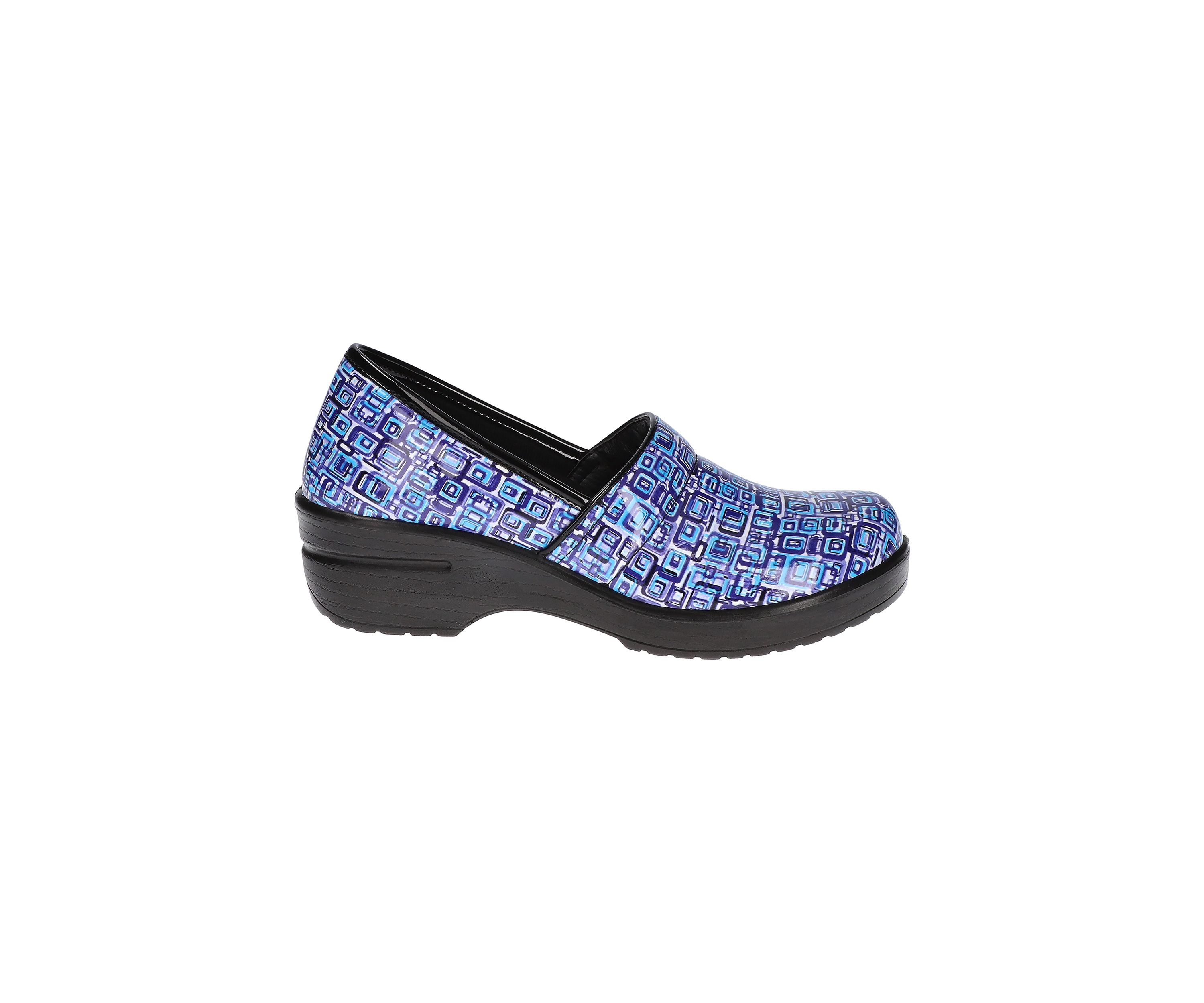 Lyndee Slip Resistant Clogs