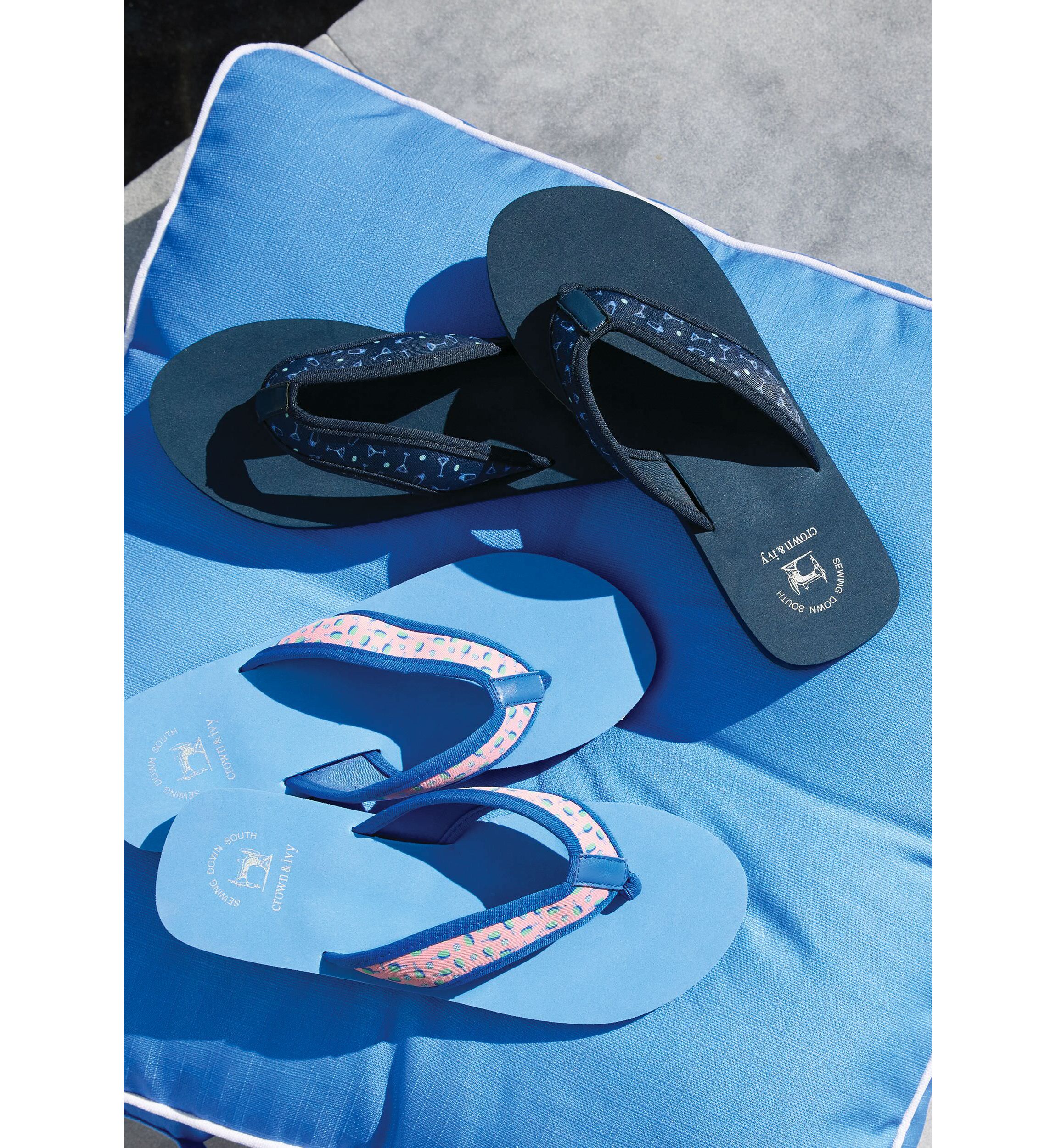 Sewing Down South x Crown & Ivy™ Mens Eva Flip Flop Sandals