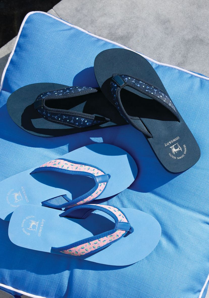 Sewing Down South x Crown & Ivy™ Mens Eva Flip Flop Sandals