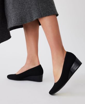 Anne Klein Women's Sport Wisher Wedges, Black, 8.5M