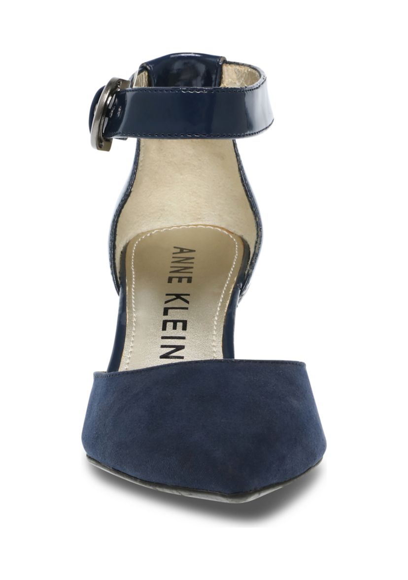 Fabulist Pumps