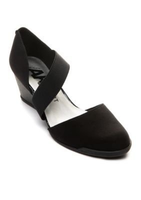Anne Klein Women's TARA Wedge Heels, Black, 11M