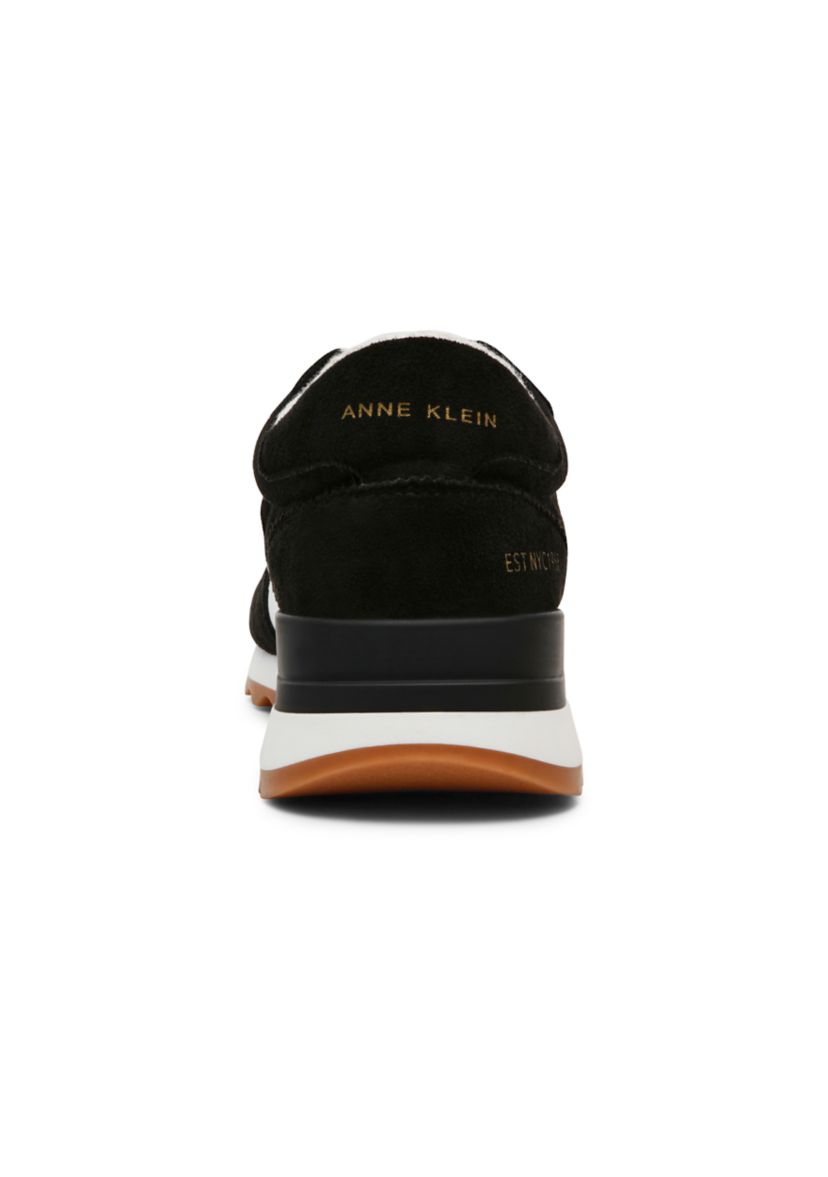 Runner Sneakers