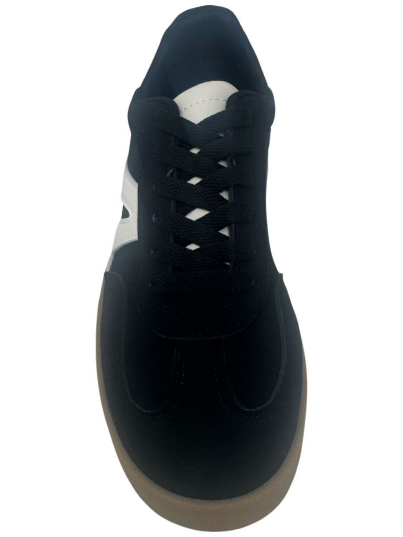 Retro Low-Top Sneaker with Sporty Contrast Paneling