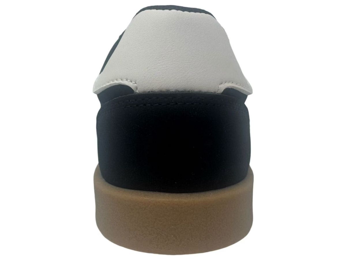 Retro Low-Top Sneaker with Sporty Contrast Paneling