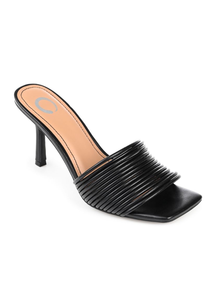 Calliope Pumps